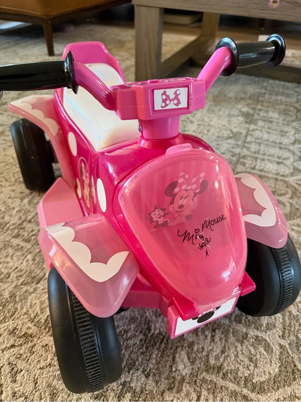 Disney Minnie Mouse Hot Pink and White Ride-On Quad
